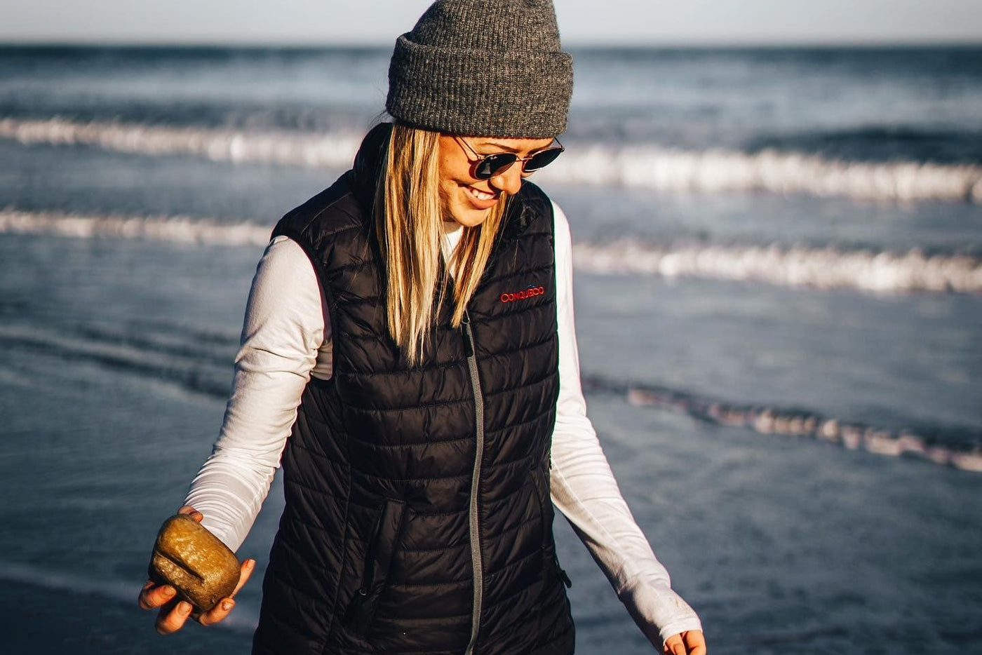 Women's heated vest,Your perfect partner when hiking,Camping and hunting,Keep you warm when outdoors.